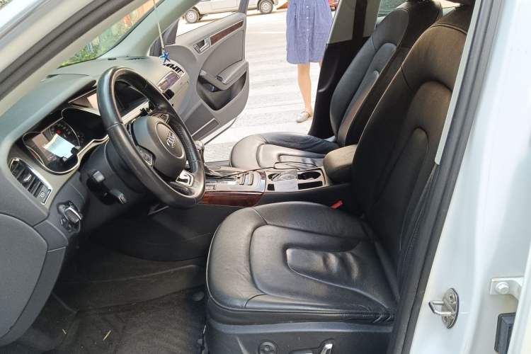 Used Audi A4L 2013 35 TFSI Automatic Standard Model Left Front Seat