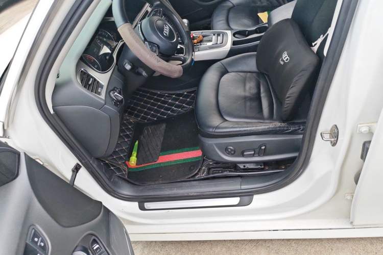 Used Audi A4L 2013 35 TFSI Automatic Standard Model Left Front Seat