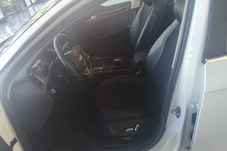 Used Audi A4L 2013 35 TFSI Automatic Comfort Model Left Front Seat
