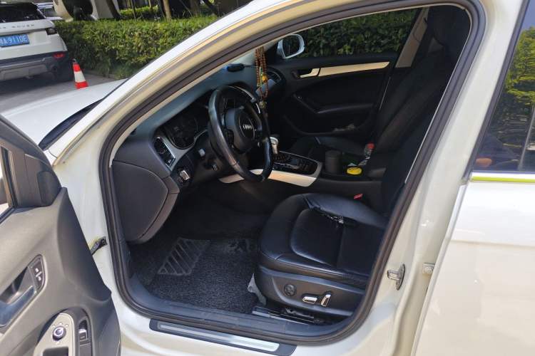 Used Audi A4L 2013 35 TFSI Automatic Standard Model Left Front Seat