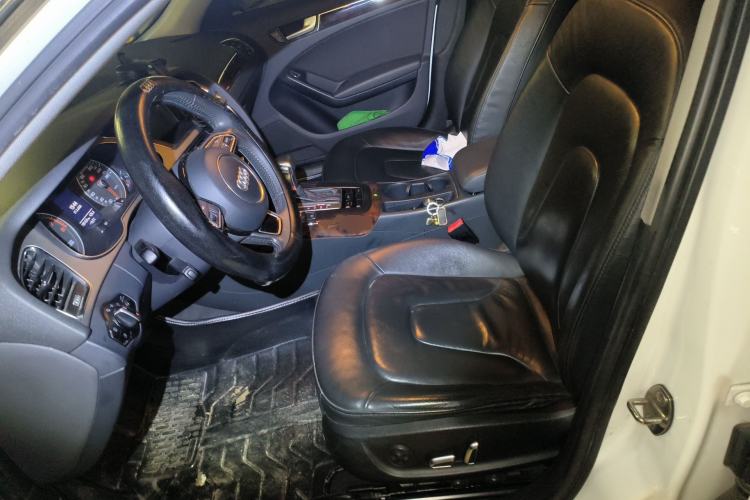 Used Audi A4L 2013 35 TFSI Automatic Comfort Model Left Front Seat