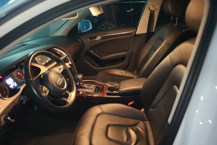 Used Audi A4L 2013 35 TFSI Automatic Comfort Model Left Front Seat