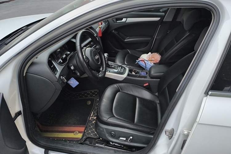Used Audi A4L 2013 35 TFSI Automatic Technology Edition Left Front Seat