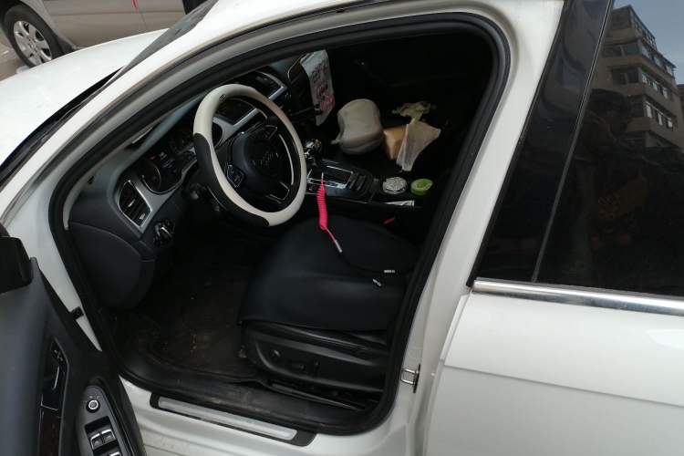 Used Audi A4L 2013 35 TFSI Automatic Comfort Model Left Front Seat