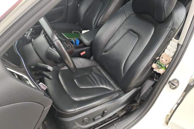 Used Audi A4L 2013 35 TFSI Automatic Comfort Model Left Front Seat