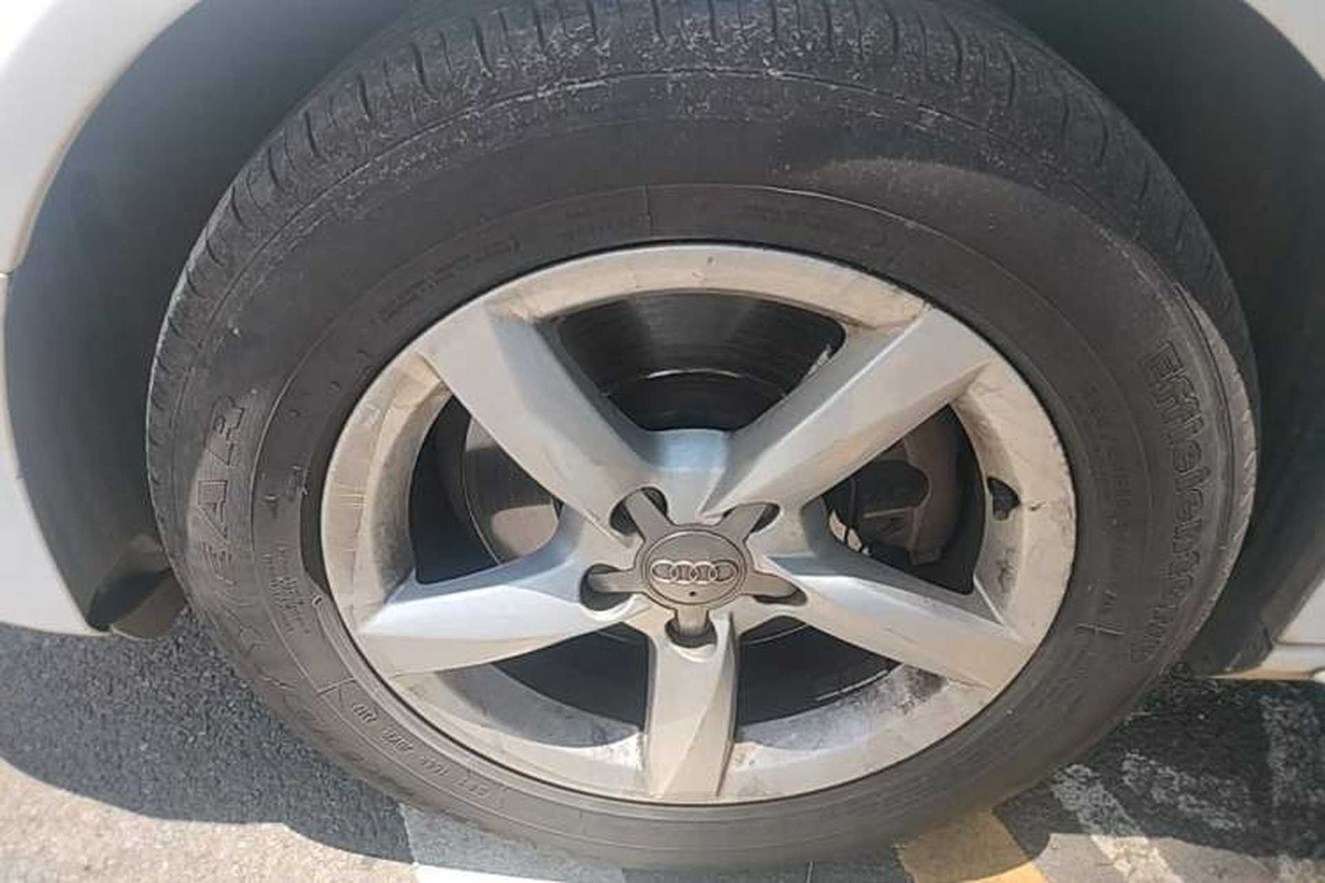 Used Audi A4L 2013 35 TFSI Automatic Comfort Model Left Front Wheel Hub