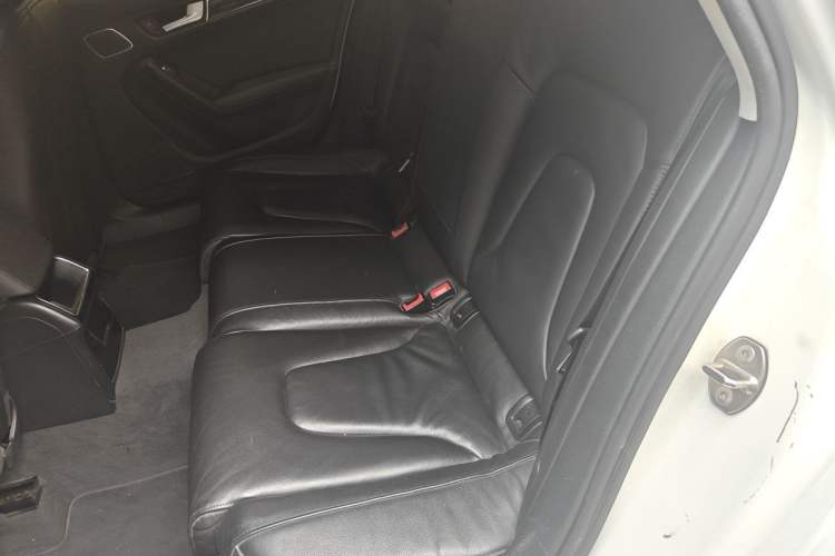 Used Audi A4L 2013 35 TFSI Automatic Comfort Model Left Rear Seat