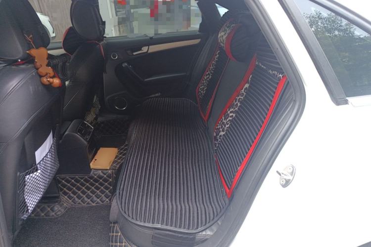 Used Audi A4L 2013 40 TFSI quattro Sport version Left Rear Seat