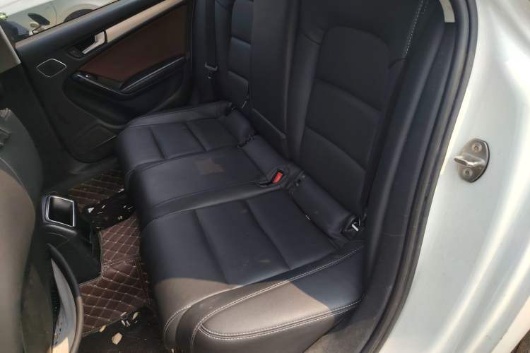 Used Audi A4L 2013 35 TFSI Automatic Standard Model Left Rear Seat