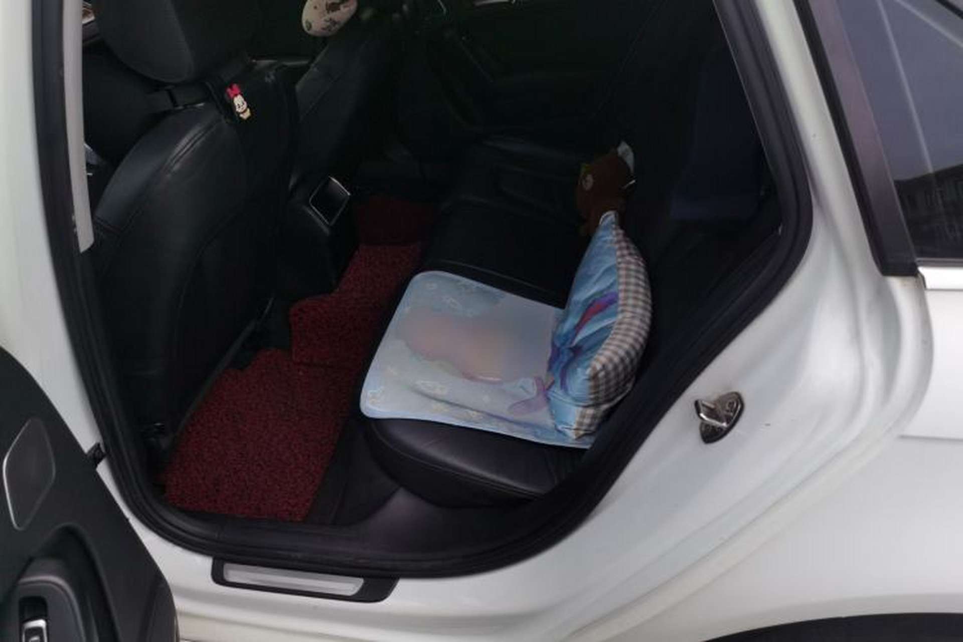 Used Audi A4L 2013 35 TFSI Automatic Comfort Model Left Rear Seat
