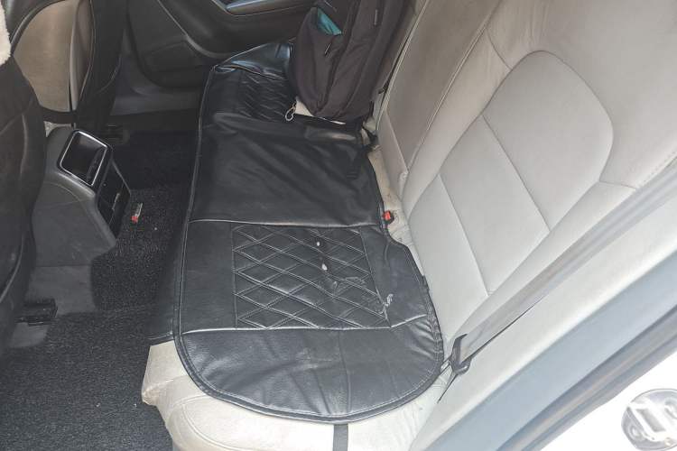 Used Audi A4L 2013 35 TFSI Automatic Standard Model Left Rear Seat