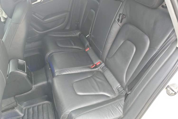 Used Audi A4L 2013 35 TFSI Automatic Comfort Model Left Rear Seat