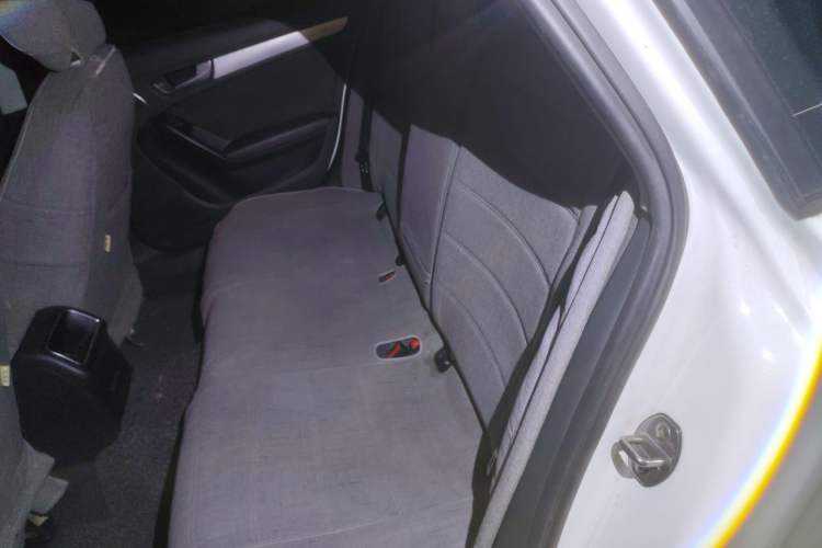 Used Audi A4L 2013 40 TFSI quattro Individual Sport Edition Left Rear Seat