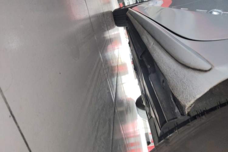Used Audi A4L 2013 35 TFSI Automatic Standard Model Left Side Sill