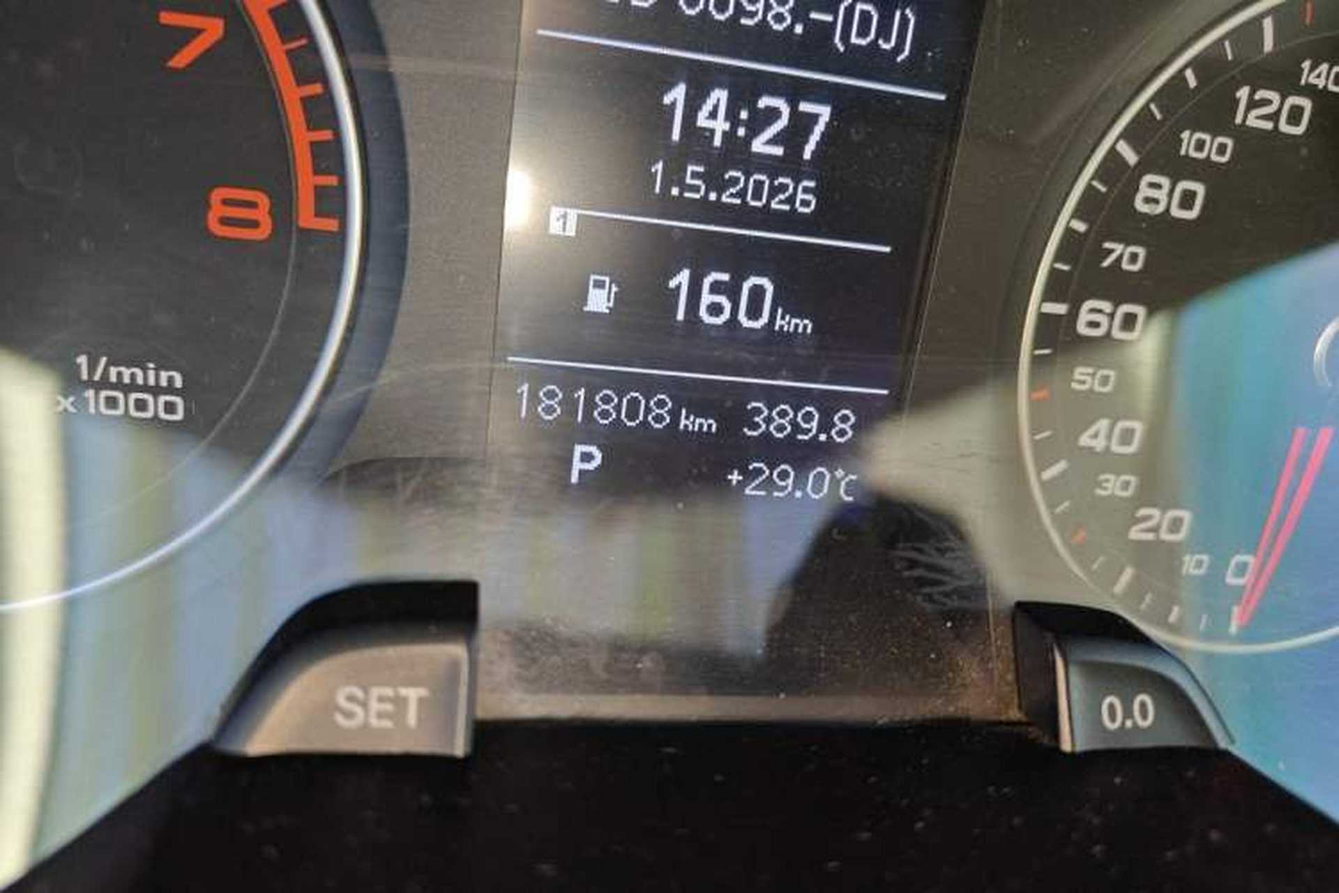 Used Audi A4L 2013 35 TFSI Automatic Comfort Model Odometer Close Up