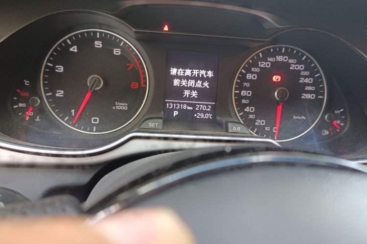 Used Audi A4L 2013 35 TFSI Automatic Standard Model Odometer Close Up