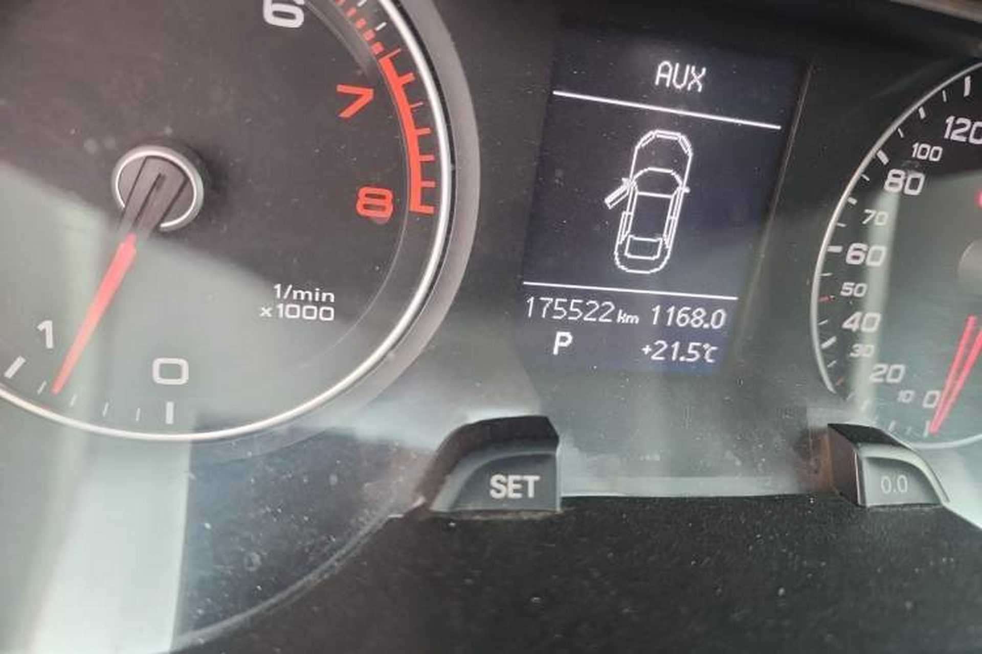 Used Audi A4L 2013 35 TFSI Automatic Technology Edition Odometer Close Up