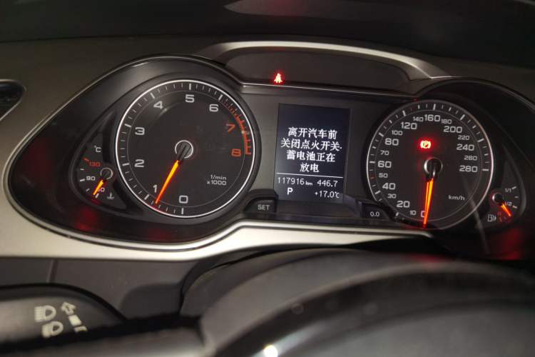 Used Audi A4L 2013 35 TFSI Automatic Comfort Model Odometer Close Up