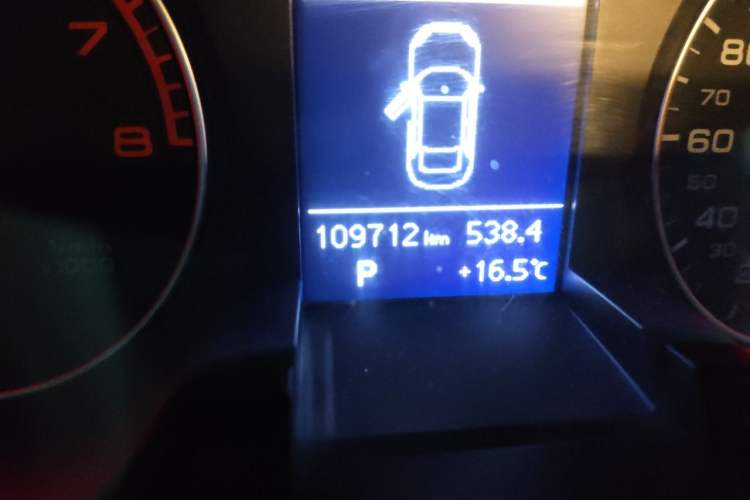 Used Audi A4L 2013 35 TFSI Automatic Standard Model Odometer Close Up