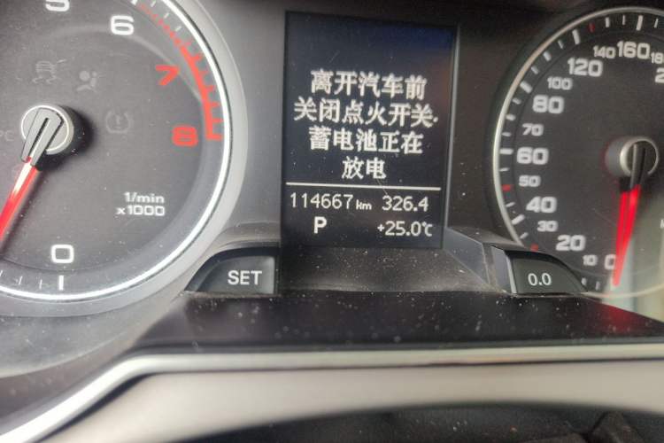 Used Audi A4L 2013 35 TFSI Automatic Comfort Model Odometer Close Up