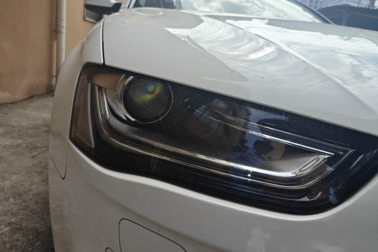 Used Audi A4L 2013 35 TFSI Automatic Comfort Model Right Front Headlight