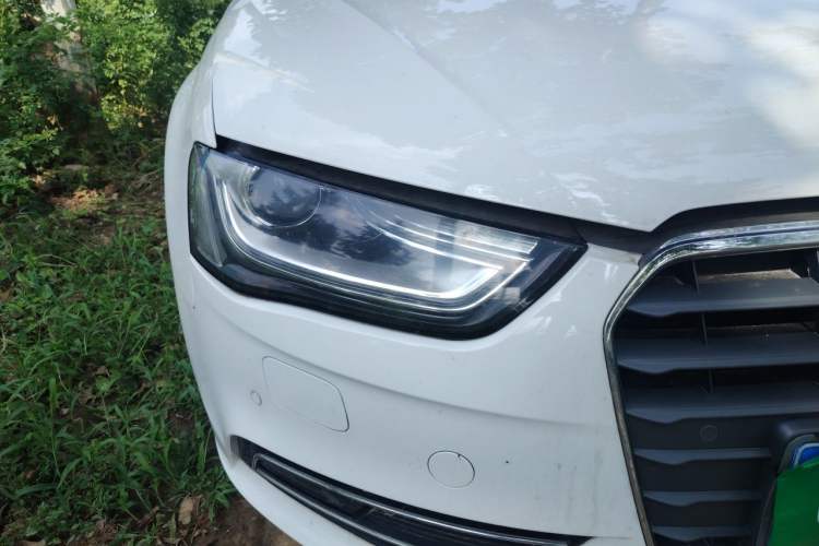 Used Audi A4L 2013 35 TFSI Automatic Comfort Model Right Front Headlight