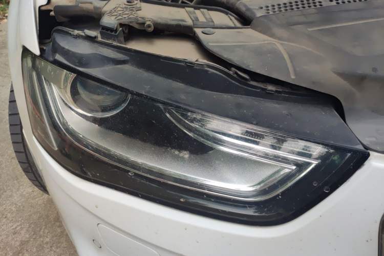 Used Audi A4L 2013 35 TFSI Automatic Standard Model Right Front Headlight