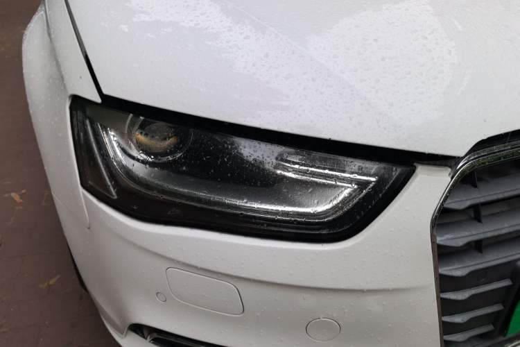 Used Audi A4L 2013 35 TFSI Automatic Comfort Model Right Front Headlight