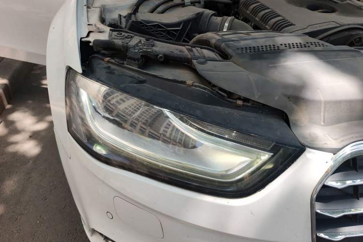 Used Audi A4L 2013 35 TFSI Automatic Standard Model Right Front Headlight