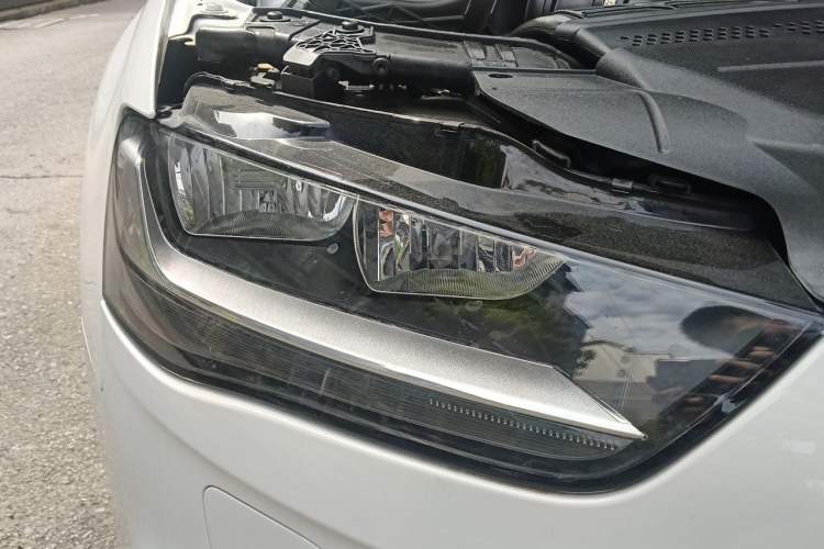 Used Audi A4L 2013 30 TFSI Automatic Comfort Model Right Front Headlight