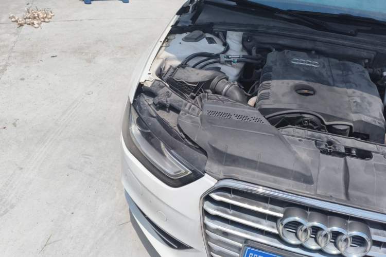 Used Audi A4L 2013 35 TFSI Automatic Comfort Model Right Front Headlight