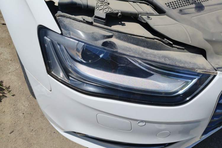 Used Audi A4L 2013 30 TFSI Automatic Comfort Model Right Front Headlight