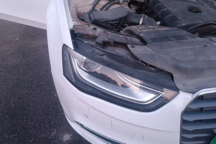 Used Audi A4L 2013 35 TFSI Automatic Comfort Model Right Front Headlight
