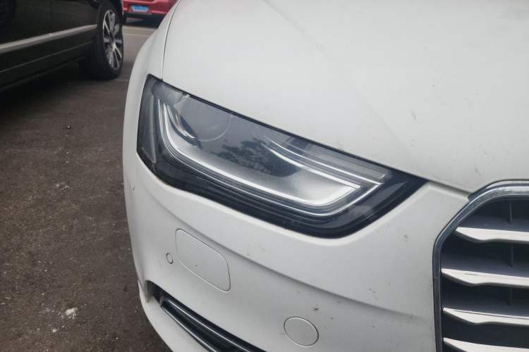 Used Audi A4L 2013 35 TFSI Automatic Technology Edition Right Front Headlight