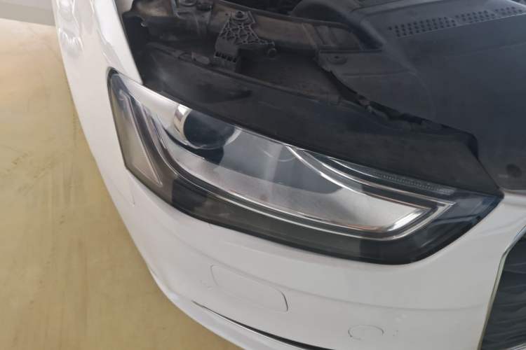 Used Audi A4L 2013 35 TFSI Automatic Comfort Model Right Front Headlight