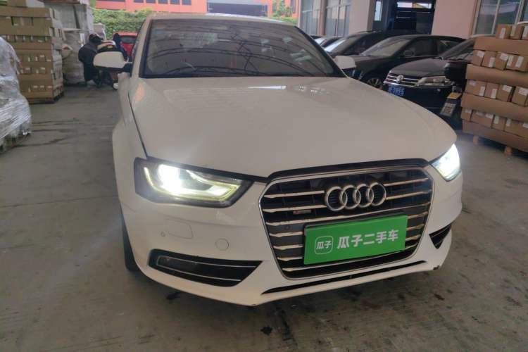 Used Audi A4L 2013 35 TFSI Automatic Technology Edition Right Front Headlight