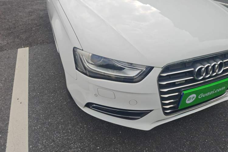 Used Audi A4L 2013 35 TFSI Automatic Standard Model Right Front Headlight