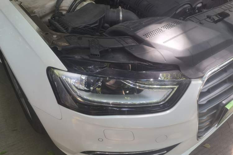 Used Audi A4L 2013 35 TFSI Automatic Standard Model Right Front Headlight