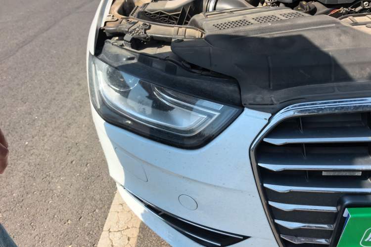 Used Audi A4L 2013 35 TFSI Automatic Comfort Model Right Front Headlight