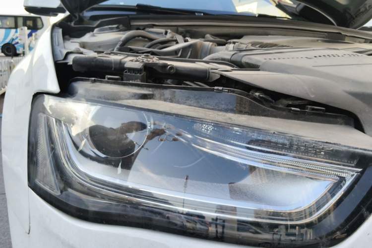 Used Audi A4L 2013 35 TFSI Automatic Standard Model Right Front Headlight