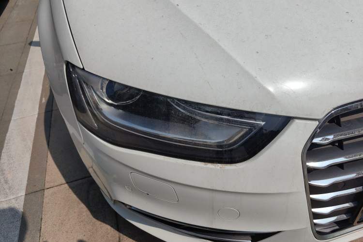 Used Audi A4L 2013 35 TFSI Automatic Standard Model Right Front Headlight
