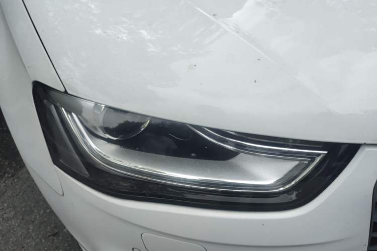 Used Audi A4L 2013 35 TFSI Automatic Standard Model Right Front Headlight