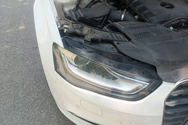 Used Audi A4L 2013 35 TFSI Automatic Standard Model Right Front Headlight