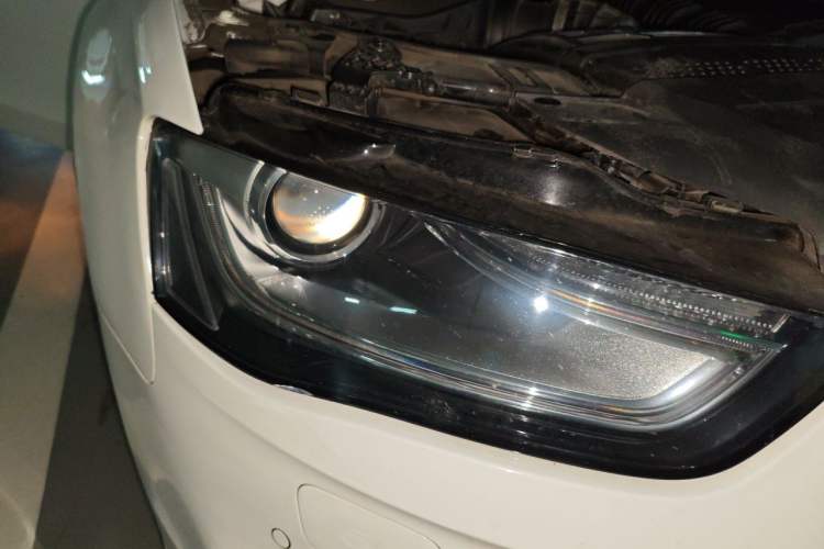 Used Audi A4L 2013 35 TFSI Automatic Comfort Model Right Front Headlight