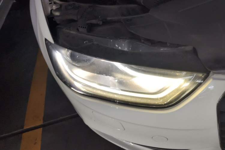 Used Audi A4L 2013 35 TFSI Automatic Luxury Model Right Front Headlight
