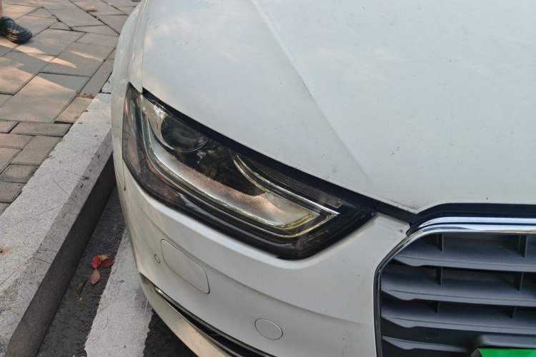 Used Audi A4L 2013 35 TFSI Automatic Standard Model Right Front Headlight
