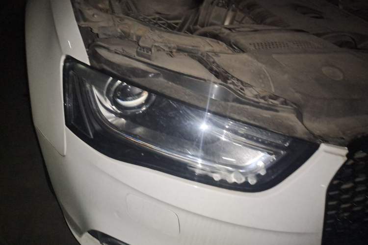Used Audi A4L 2013 35 TFSI Automatic Standard Model Right Front Headlight