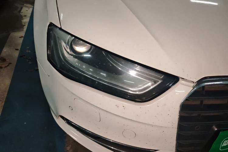 Used Audi A4L 2013 35 TFSI Automatic Standard Model Right Front Headlight