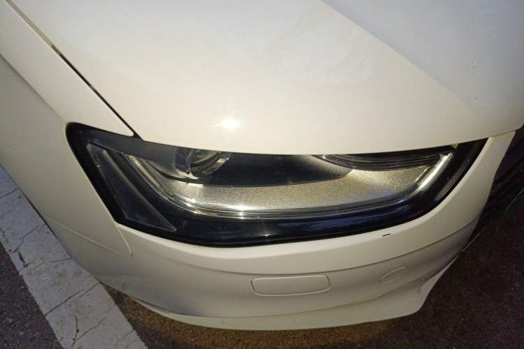 Used Audi A4L 2013 35 TFSI Automatic Standard Model Right Front Headlight