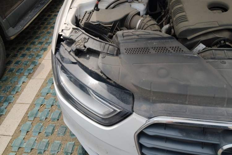 Used Audi A4L 2013 35 TFSI Automatic Standard Model Right Front Headlight